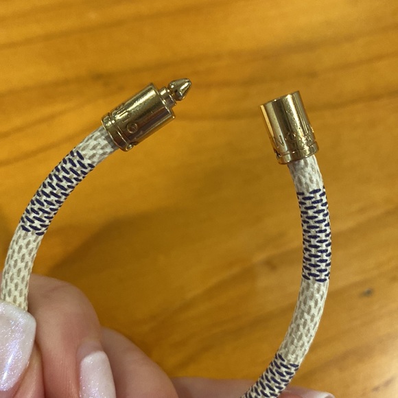 Louis Vuitton Keep It Bracelet - Picture 3 of 3